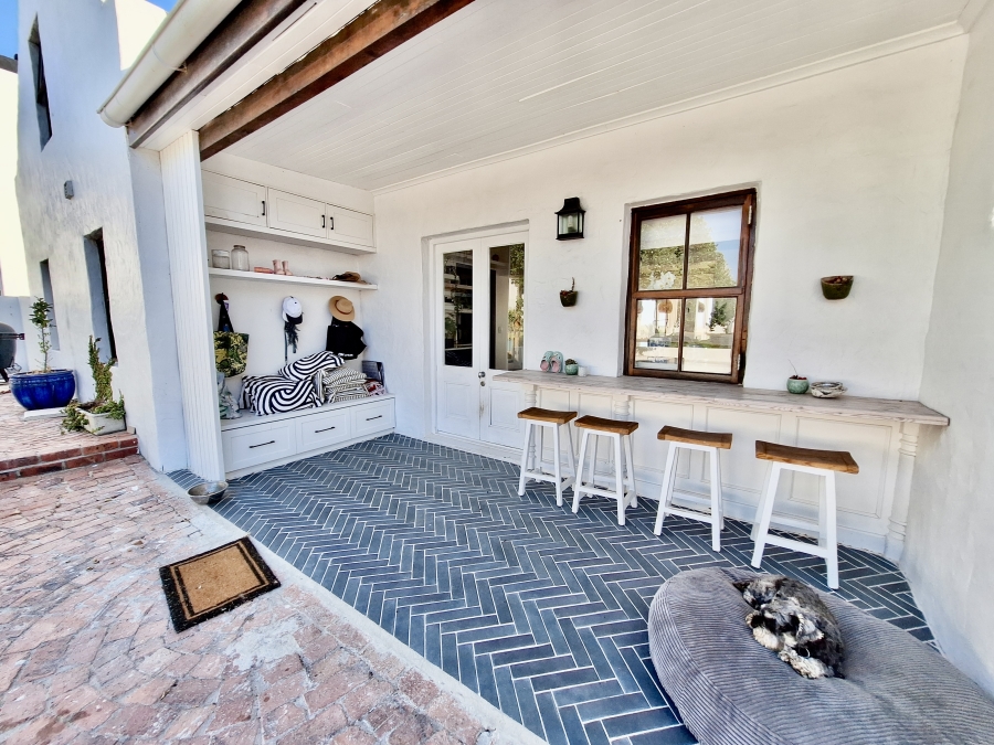 5 Bedroom Property for Sale in Grotto Bay Western Cape